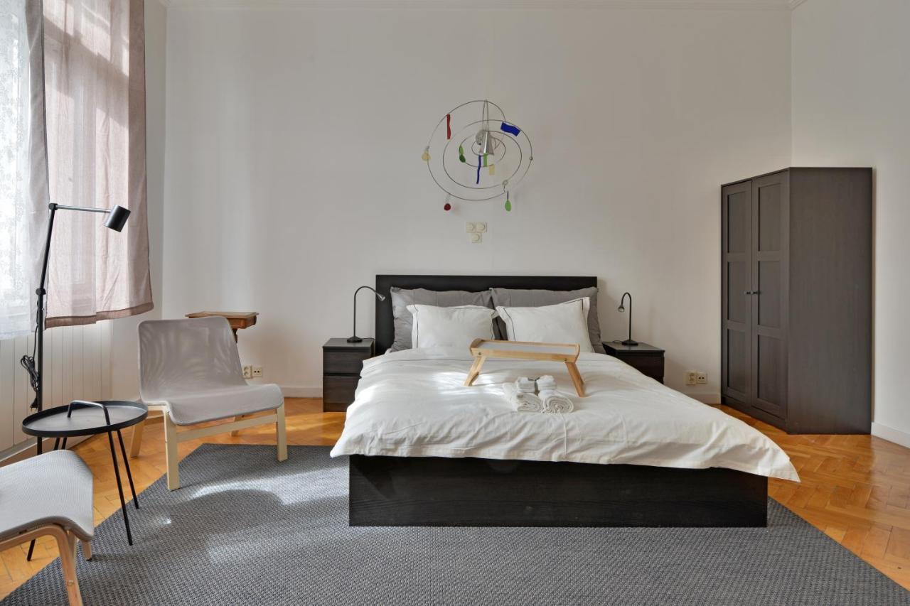 Budape House 10